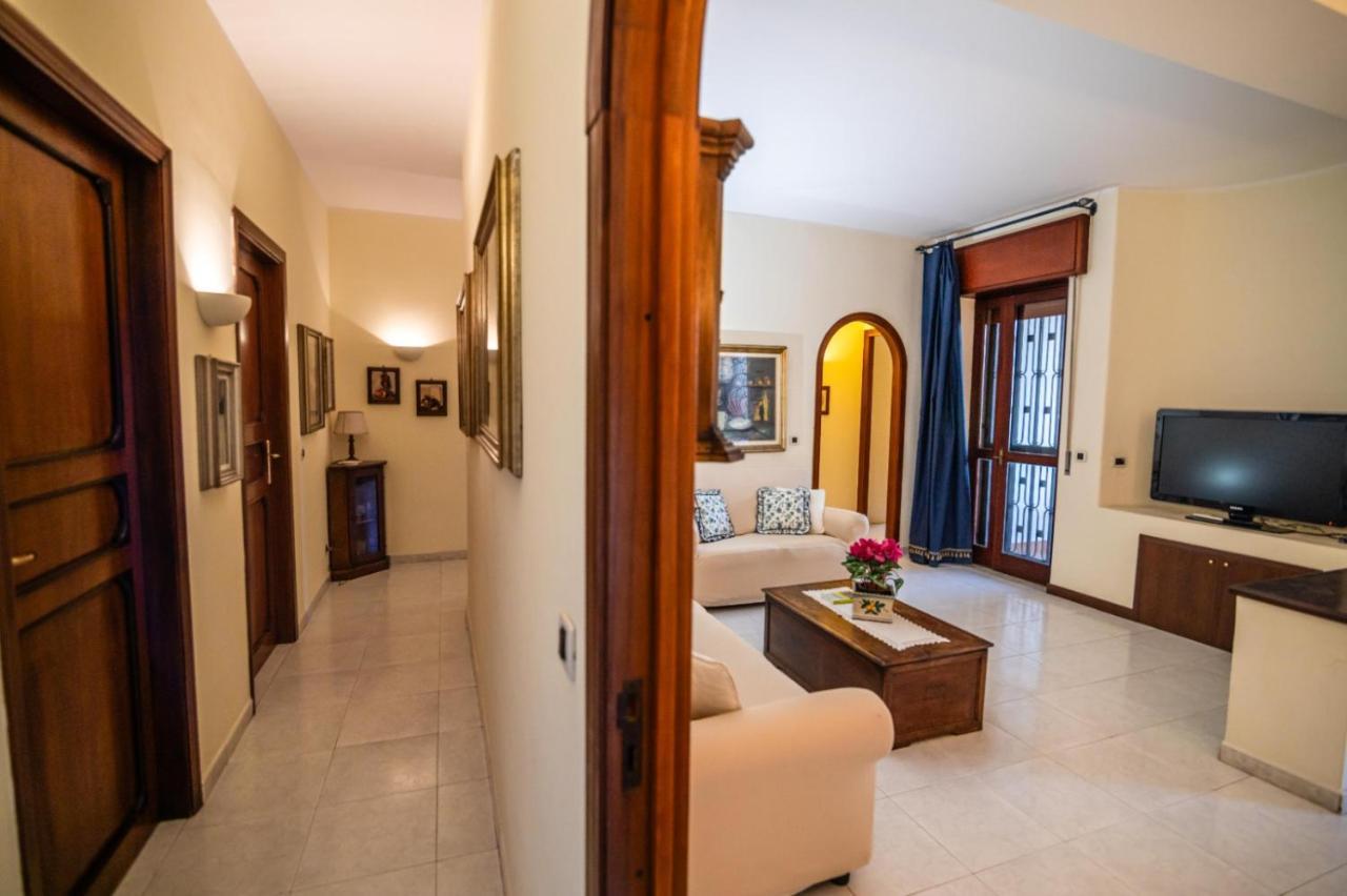 Appartement Courrier-House à Aci Castello Extérieur photo
