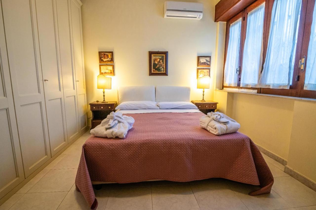 Appartement Courrier-House à Aci Castello Extérieur photo