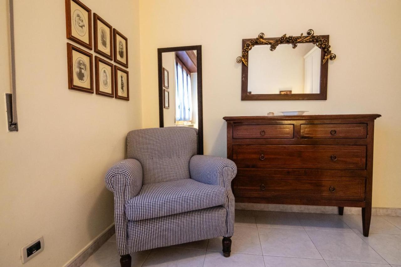 Appartement Courrier-House à Aci Castello Extérieur photo