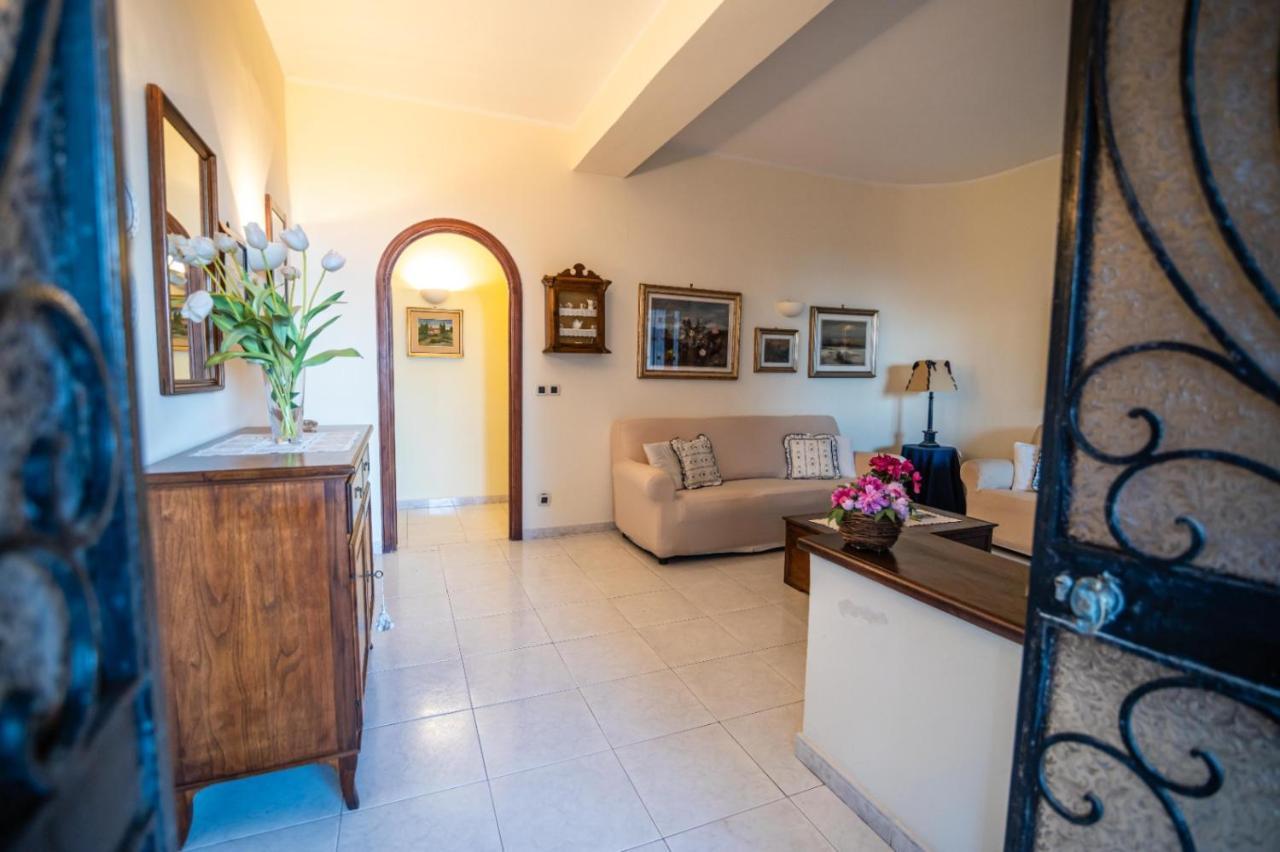 Appartement Courrier-House à Aci Castello Extérieur photo